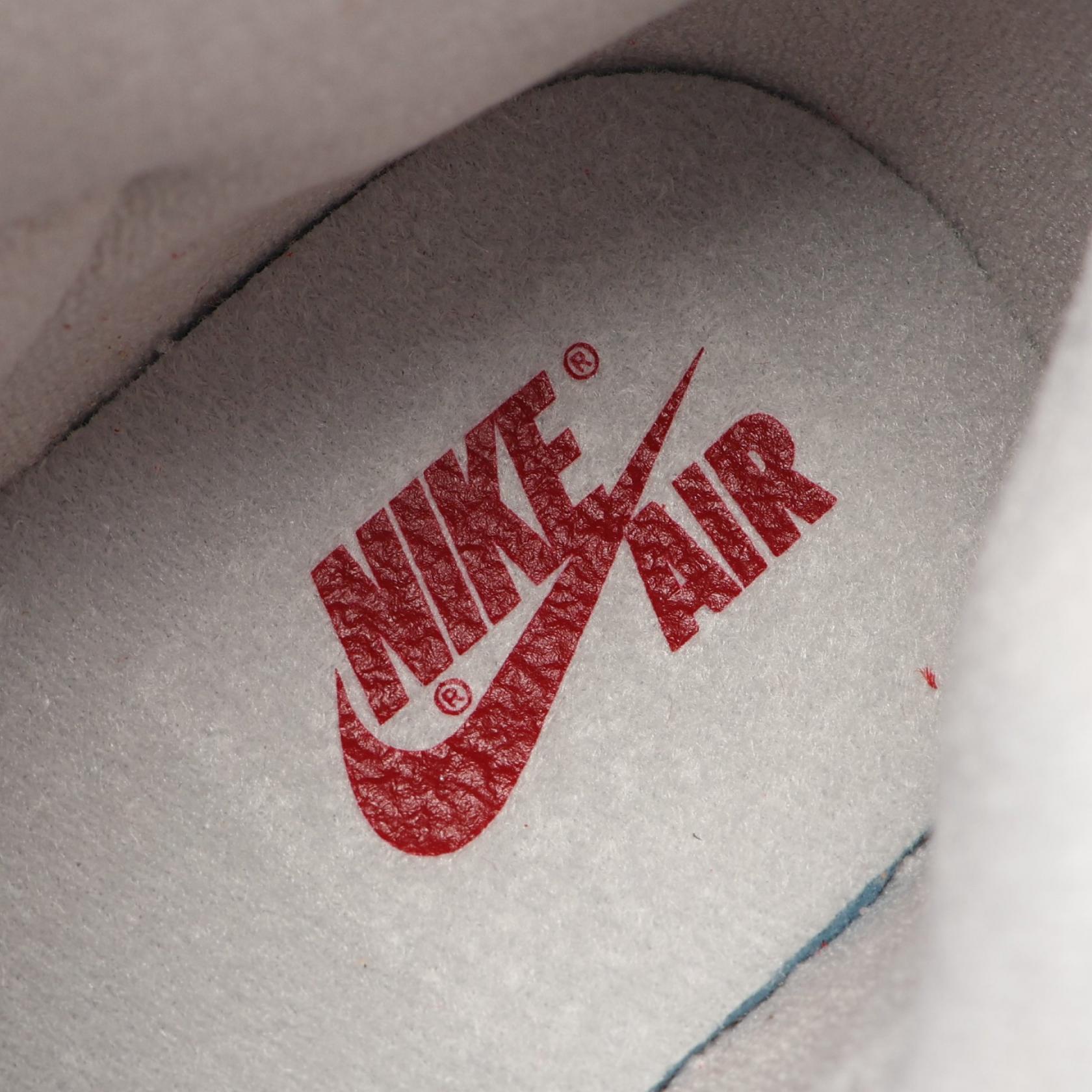 ナイキ WMNS AIR JORDAN 1 RETRO HIGH OG スニーカー