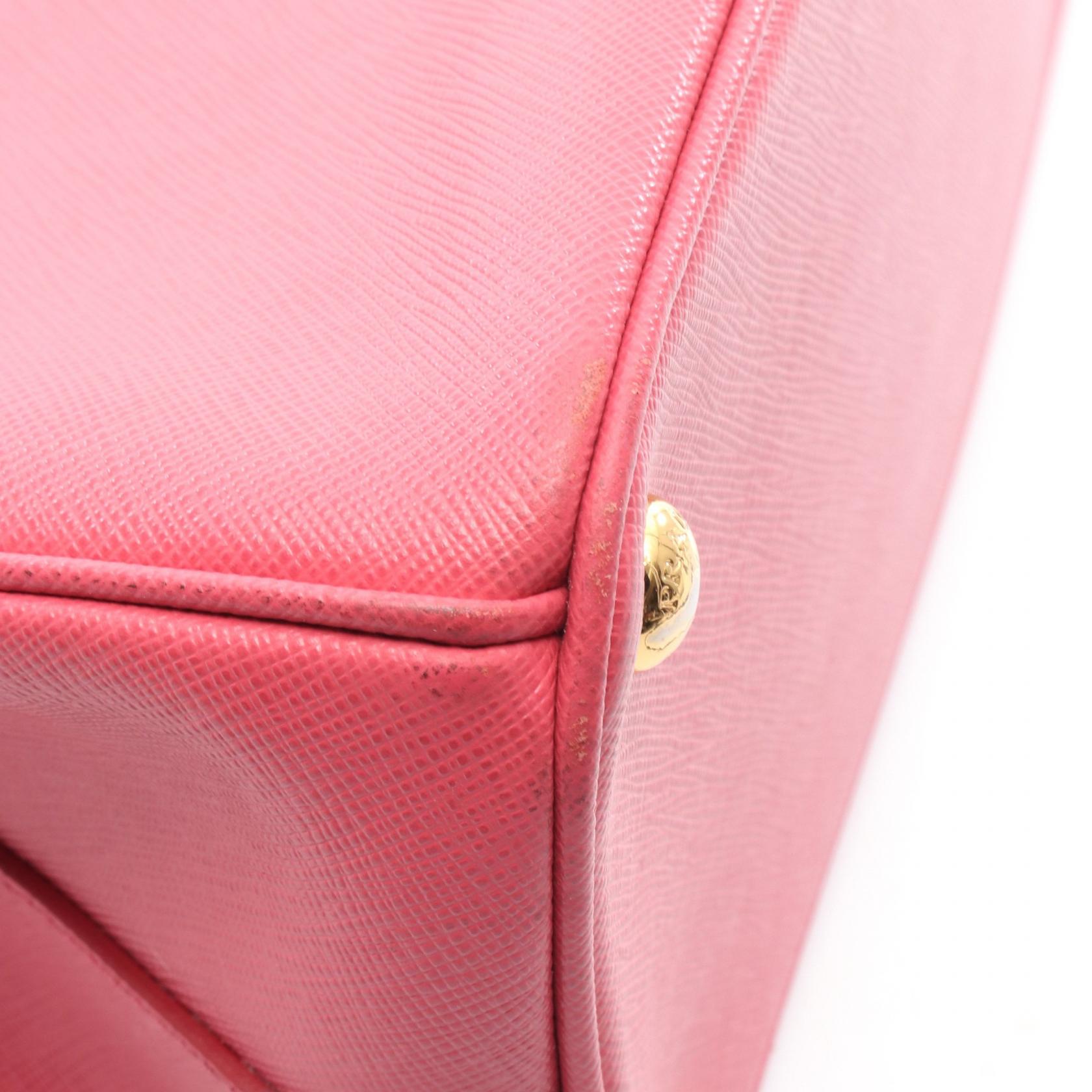 プラダ SAFFIANO LUX ガレリア ハンドバッグ