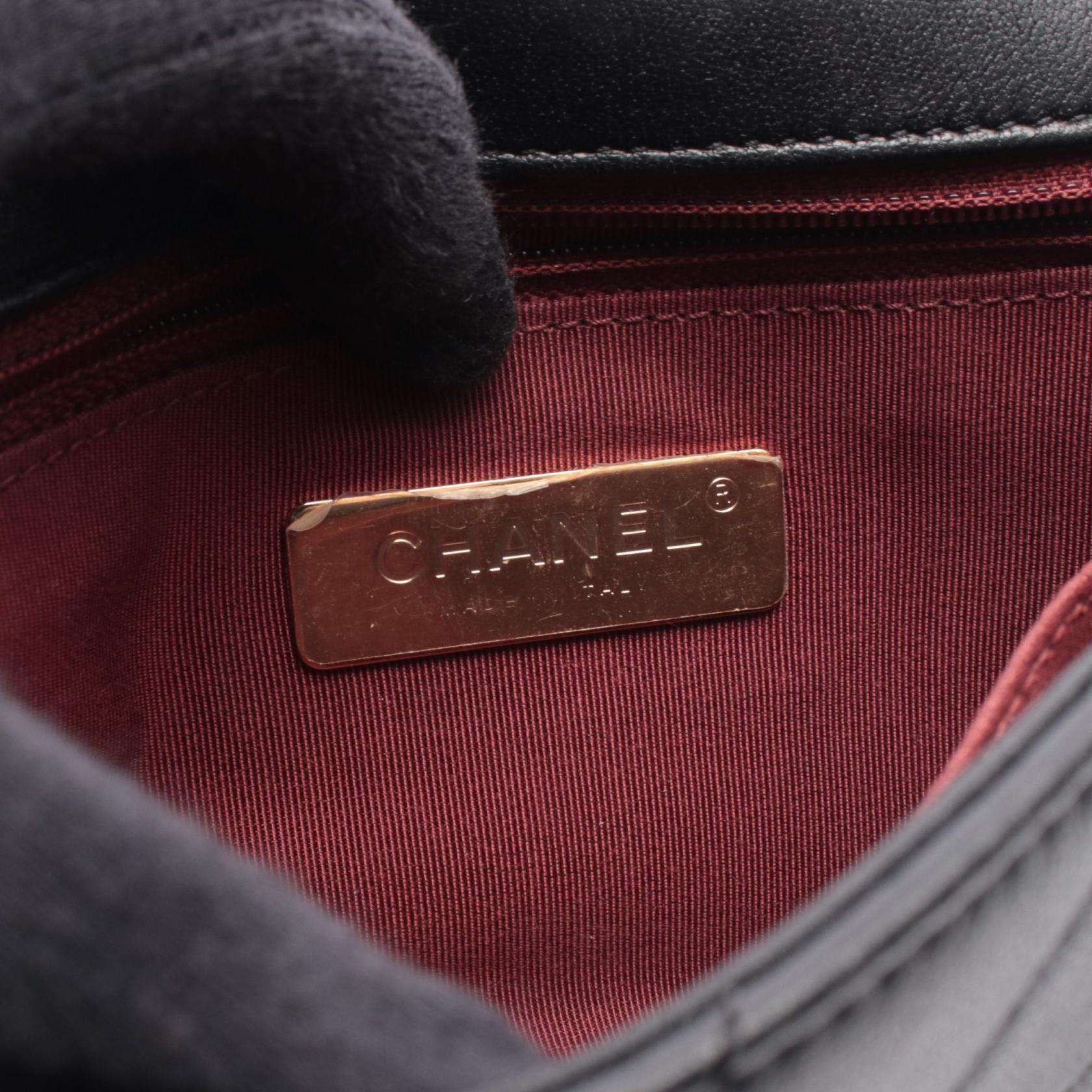 シャネル CHANEL19 ラムスキン ウエストバッグ
