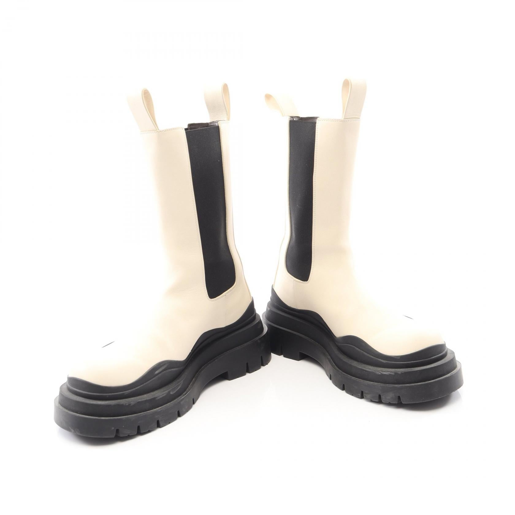 ボッテガヴェネタ TIRE BOOTS レザーブーツ