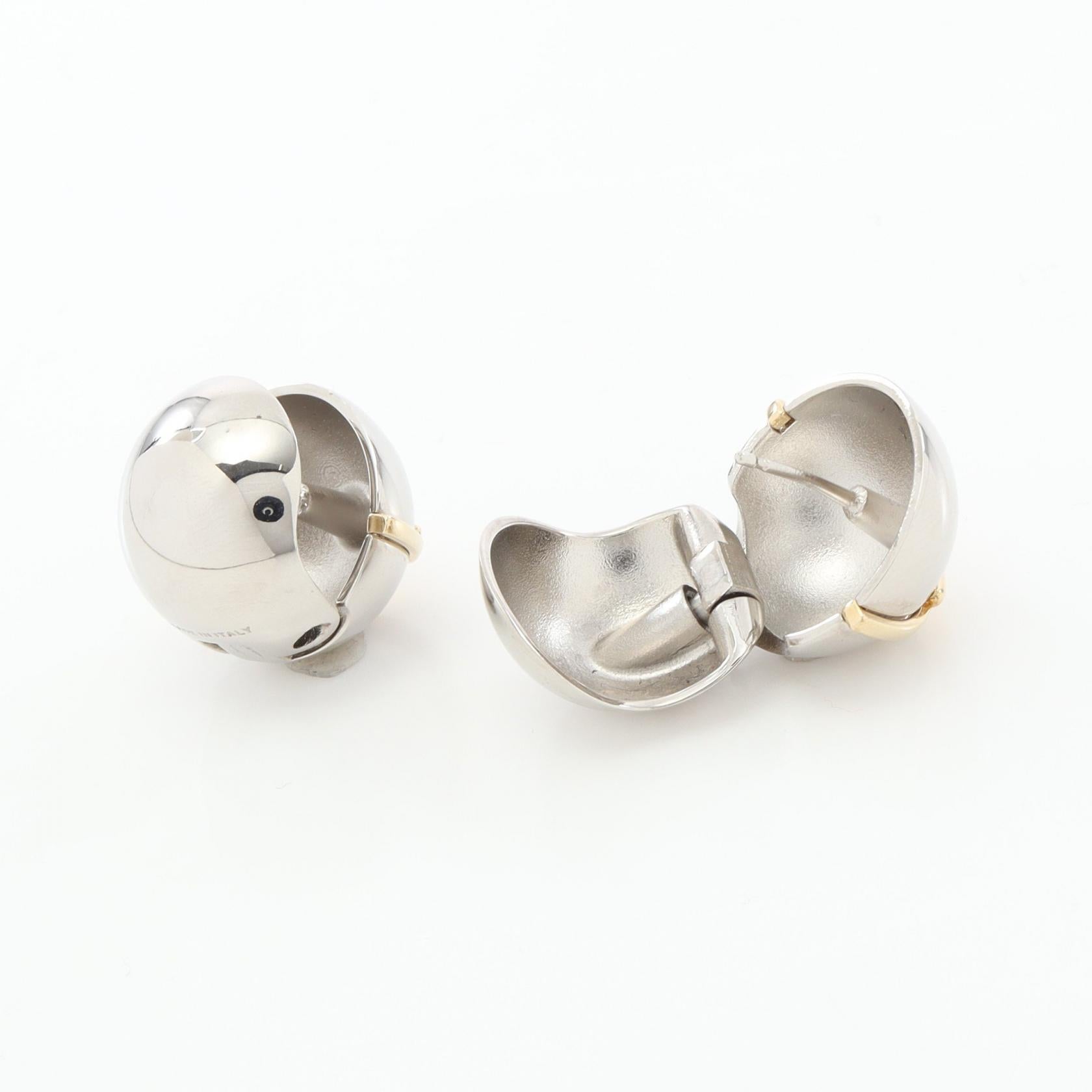 プラダ トライアングルロゴ ピアス