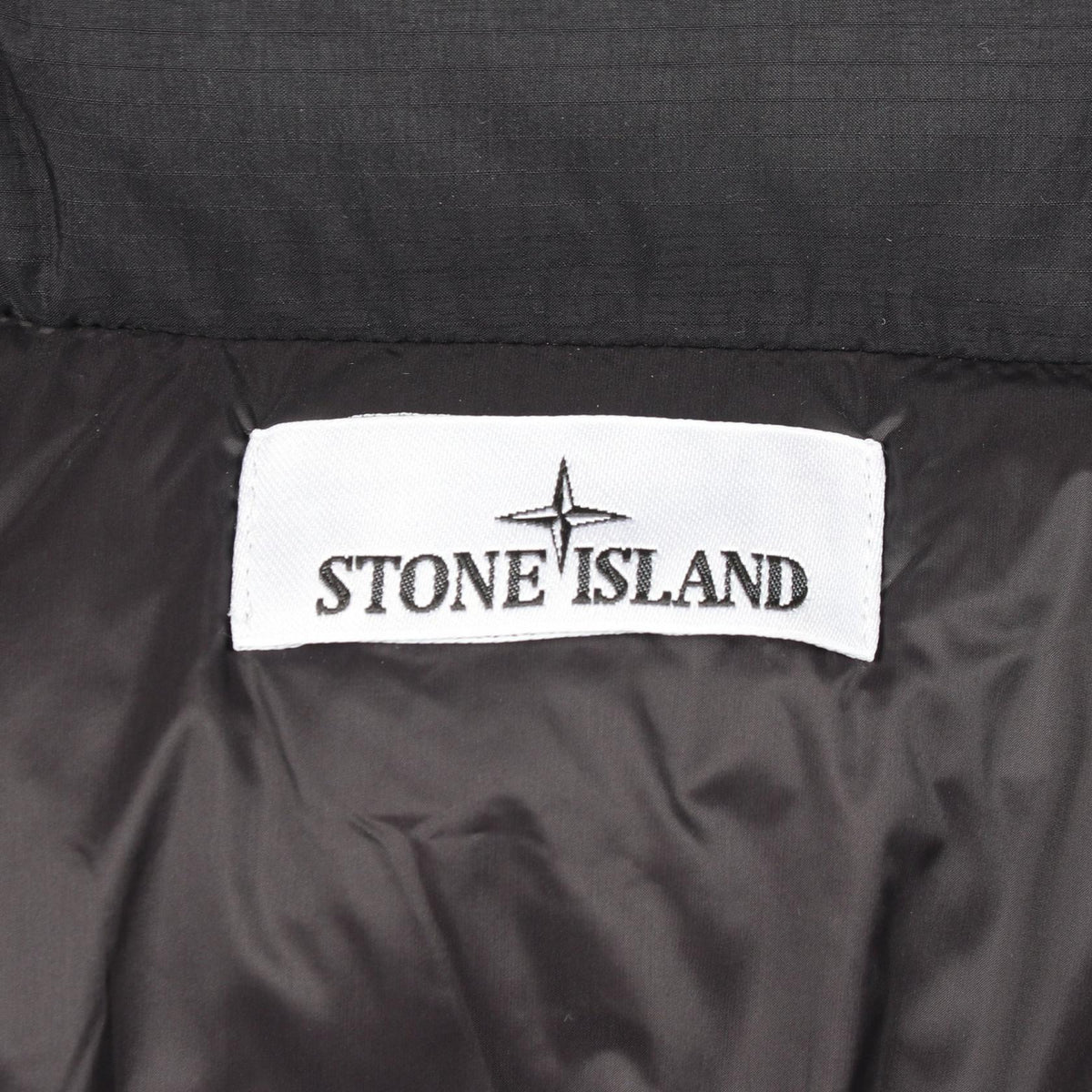 ストーンアイランド Matt Ripstop Cordura Advanced Fabrics ダウンジャケット