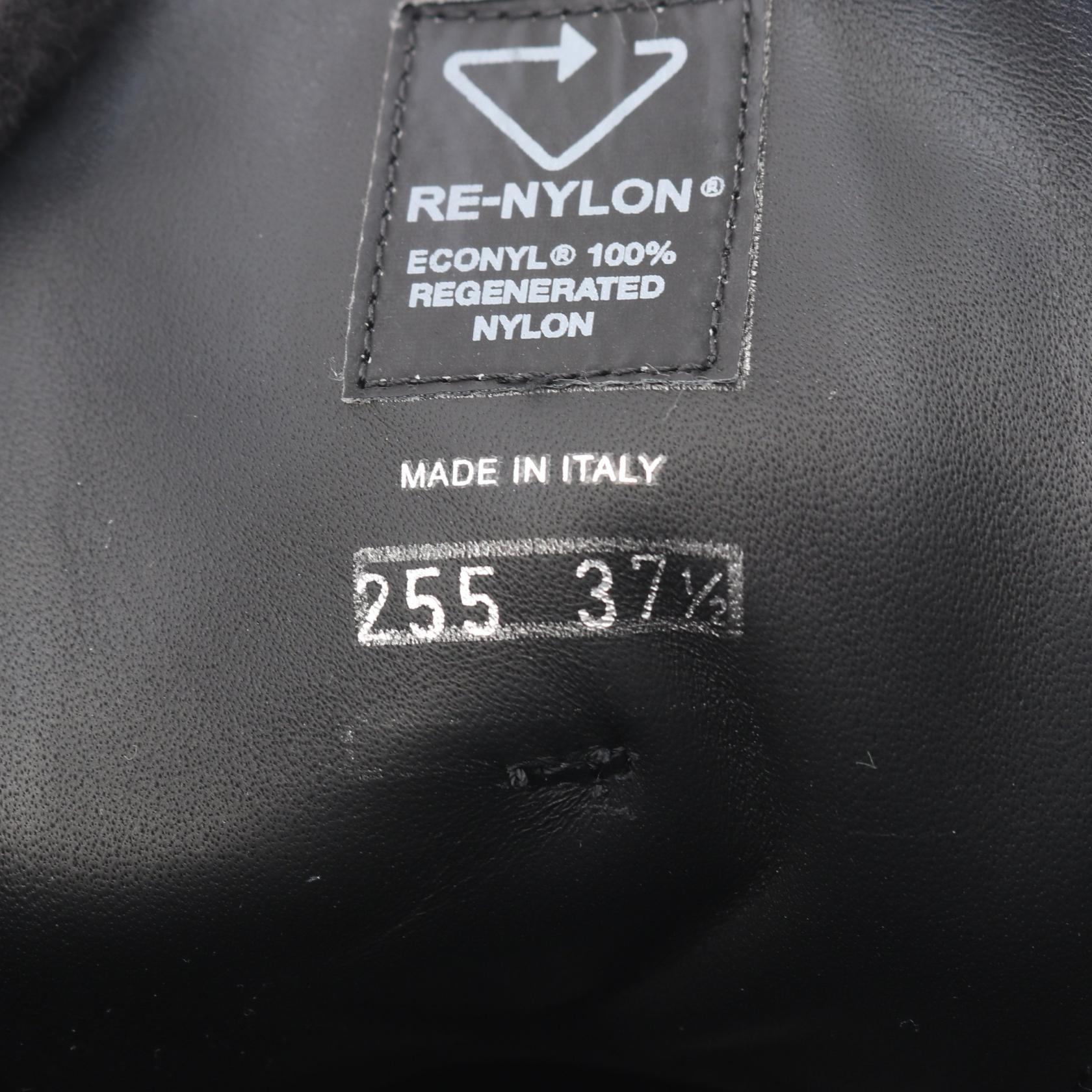 プラダ Re-Nylon レザーブーツ