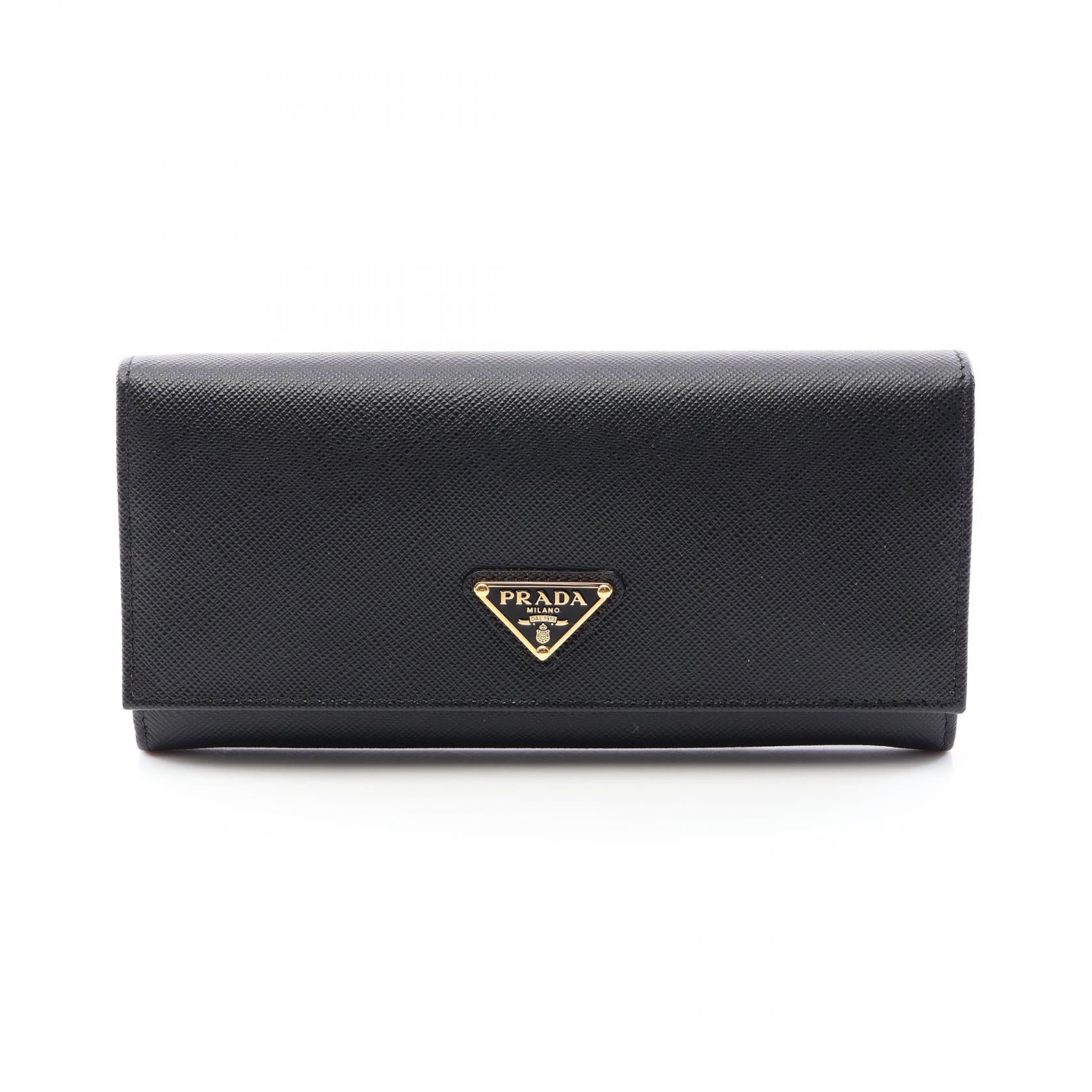 プラダ SAFFIANO TRIANG 長財布