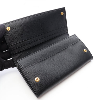 プラダ SAFFIANO TRIANG 長財布