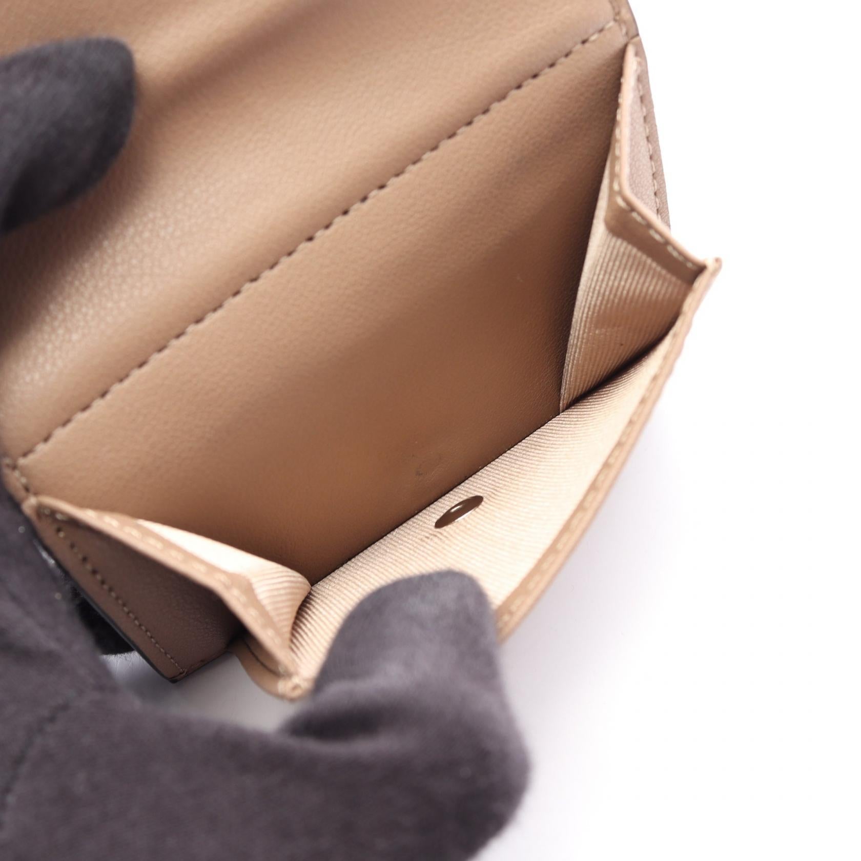 ロエベ アナグラム レザー三つ折り財布