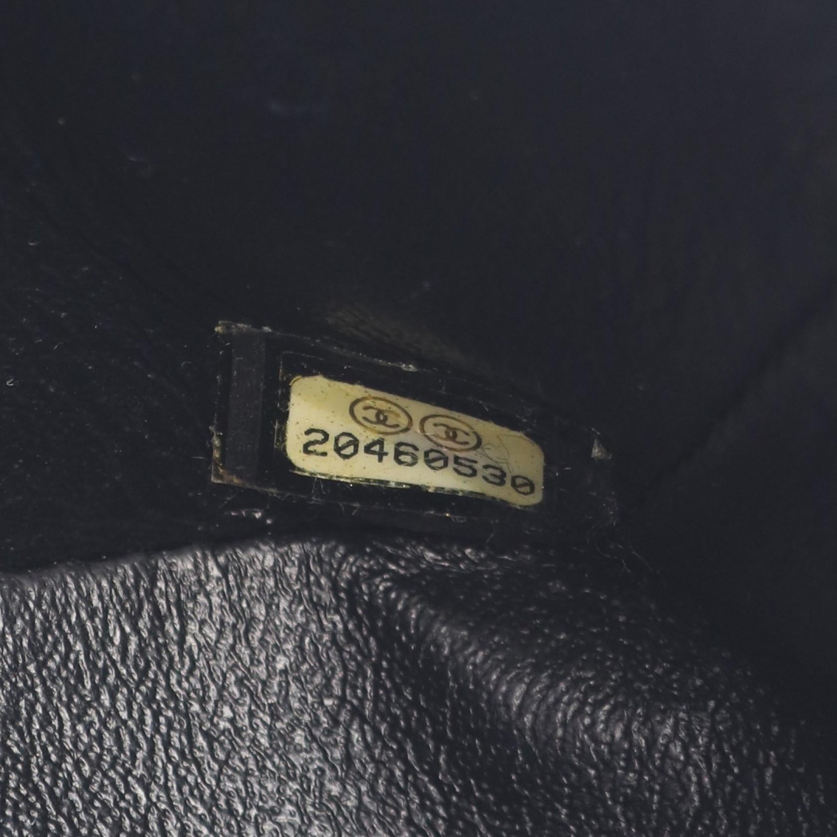 シャネル ミニ マトラッセ カーフ ショルダーバッグ