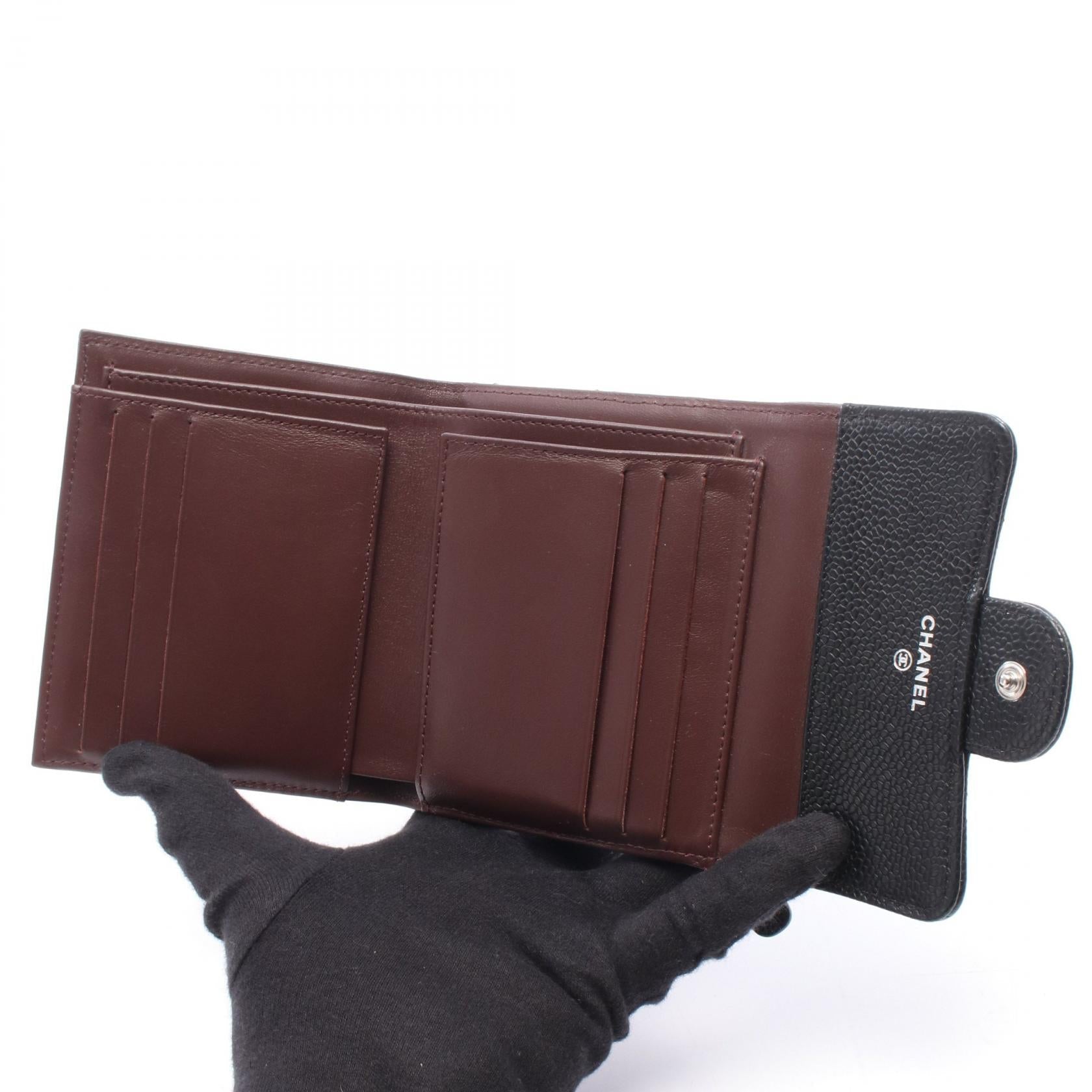 シャネル クラシック スモール フラップ ウォレット キャビアスキン 財布