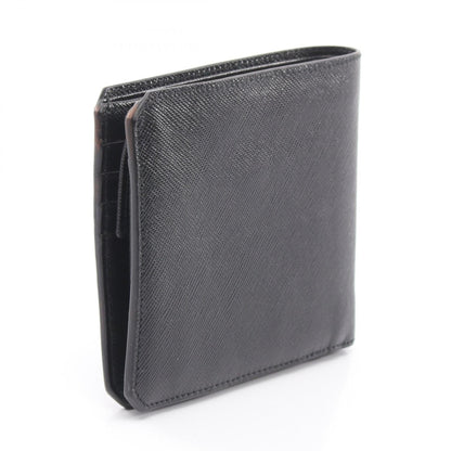 プラダ SAFFIANO CORNER 二つ折り財布