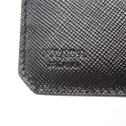 プラダ SAFFIANO CORNER 二つ折り財布
