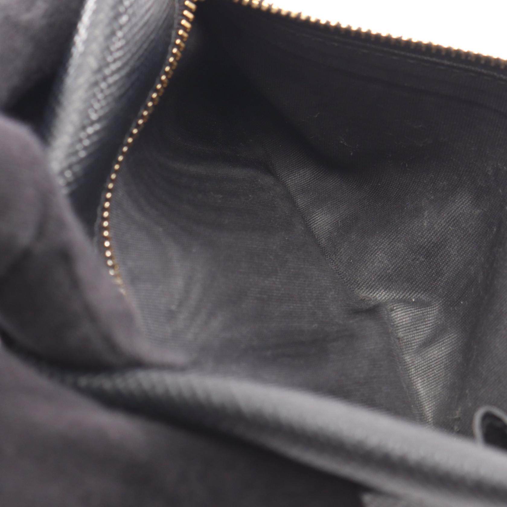 プラダ SAFFIANO CUIR 長財布