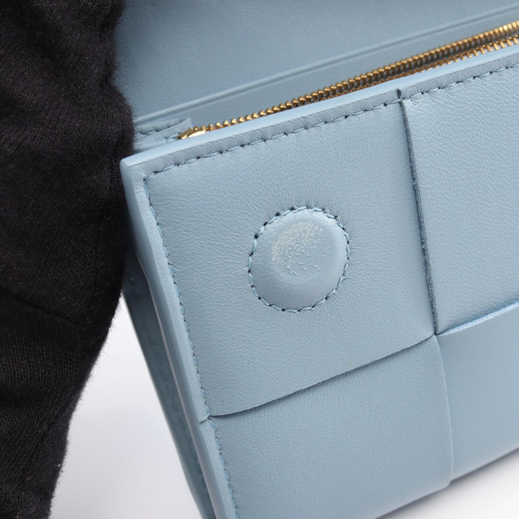 ボッテガヴェネタ カセット レザー 長財布