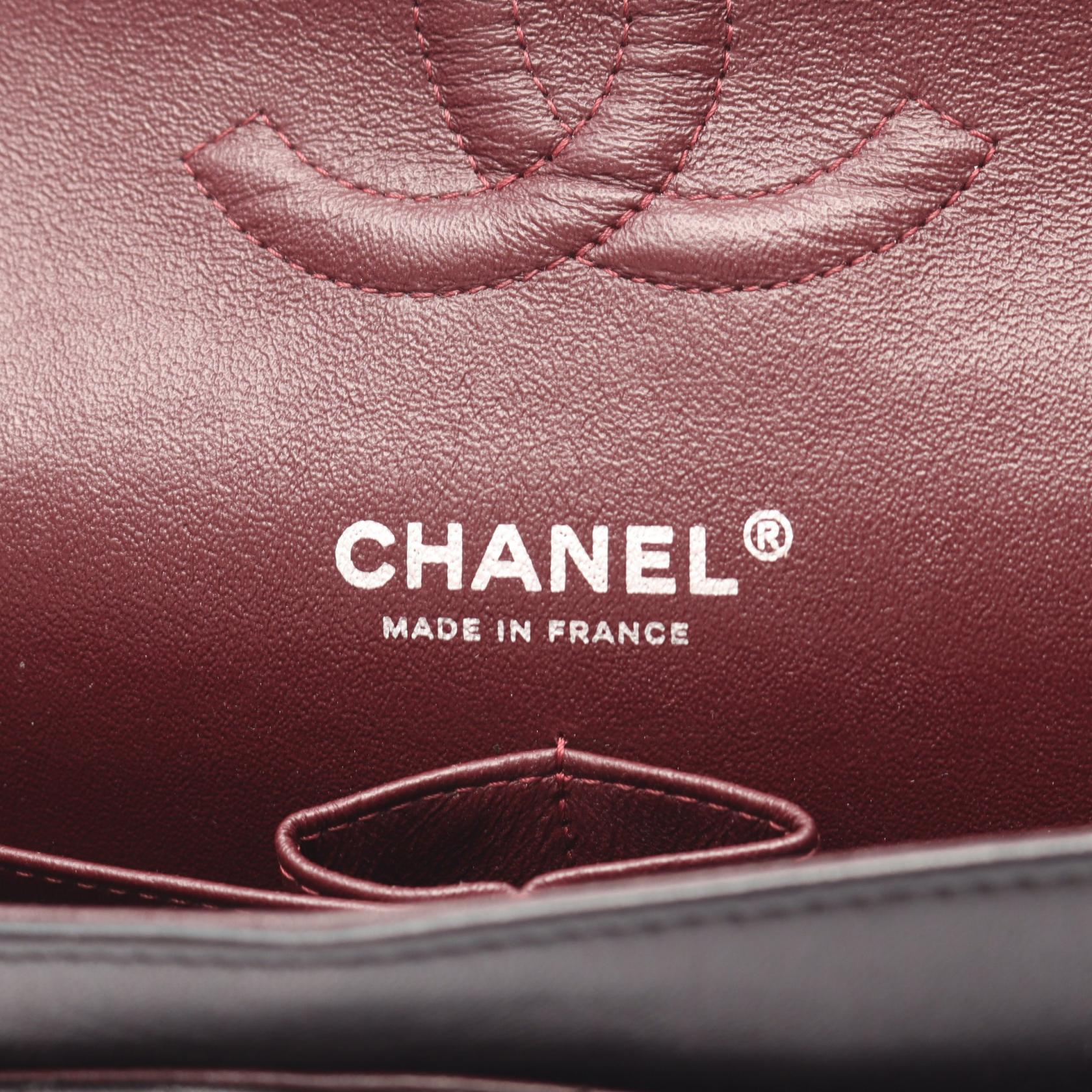 シャネル マトラッセ Wフラップ レザーショルダーバッグ