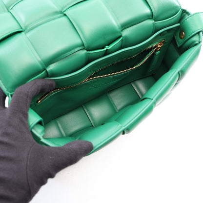 ボッテガヴェネタ パデッドカセット レザーショルダーバッグ