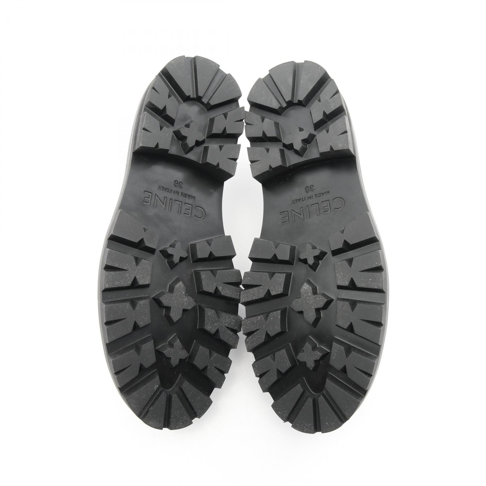 セリーヌ トリオンフ マーガレット レザー ローファー