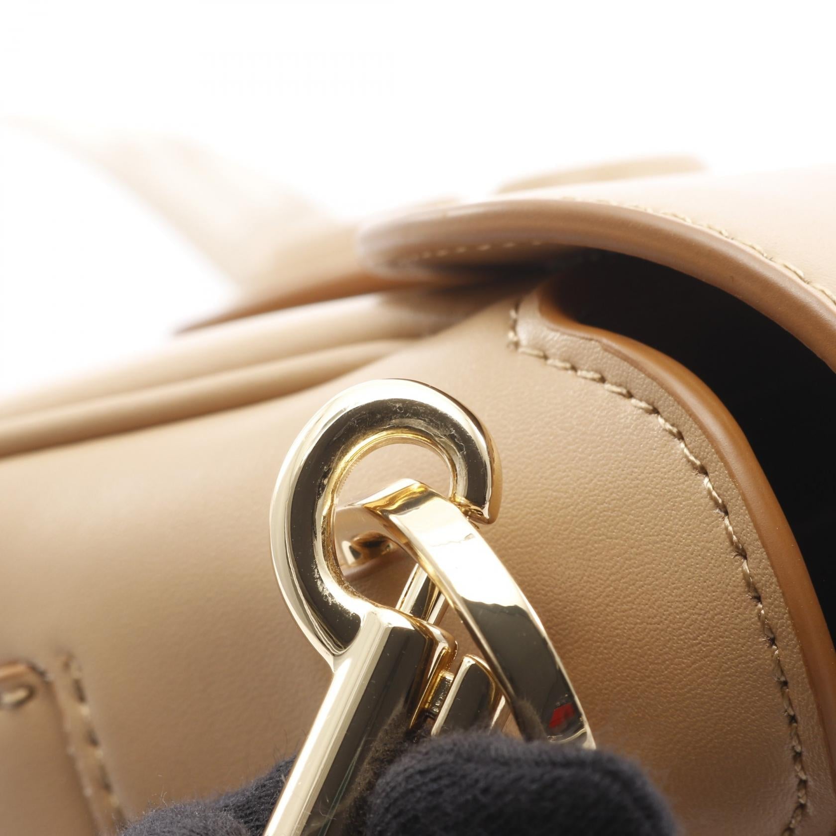 マークジェイコブス THE J MARC SADDLE BAG レザーショルダーバッグ