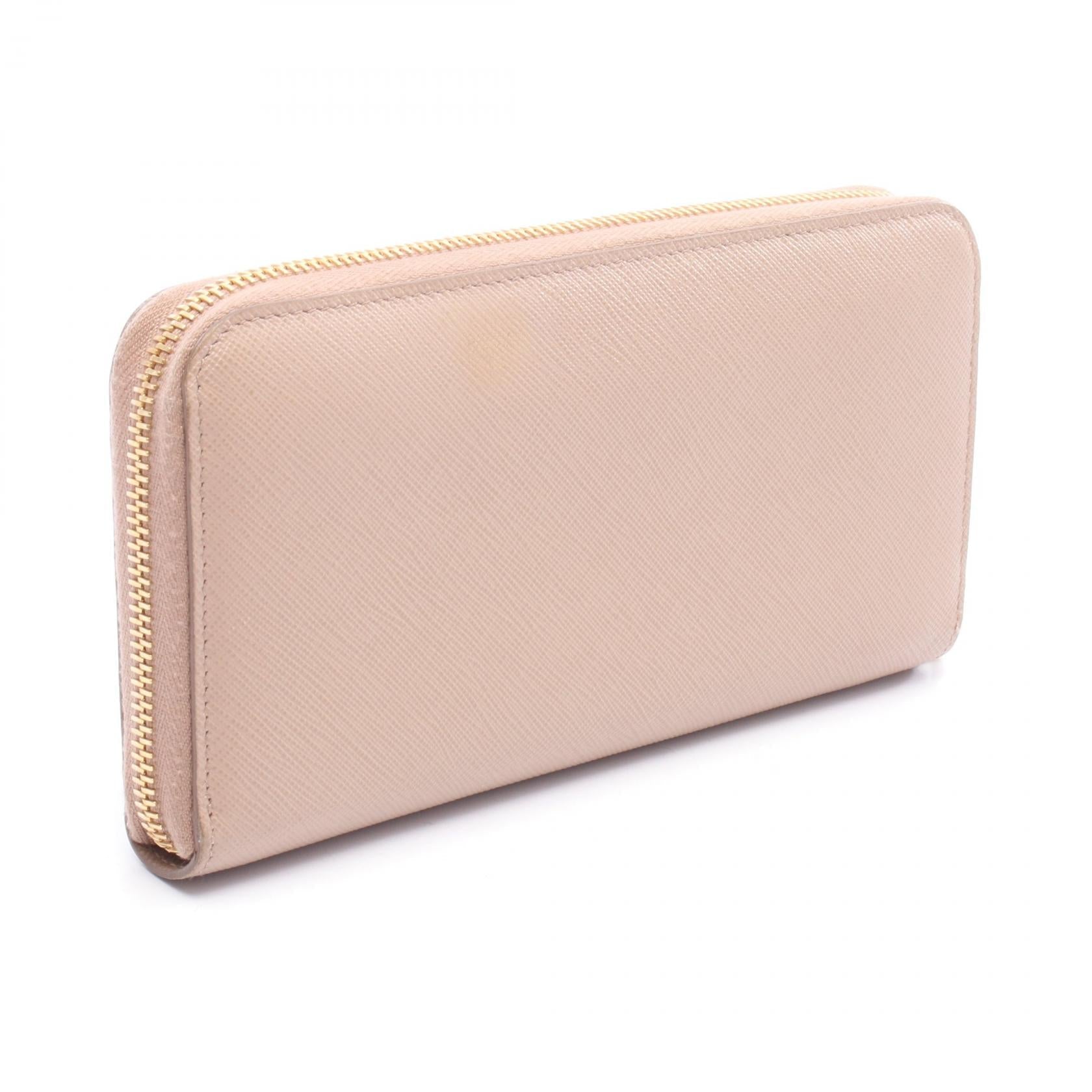 プラダ レザー ロング ウォレット