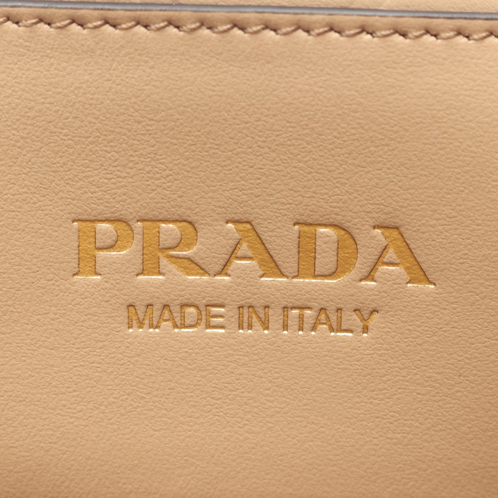 プラダ シンボル ソフト カーフ トート バッグ