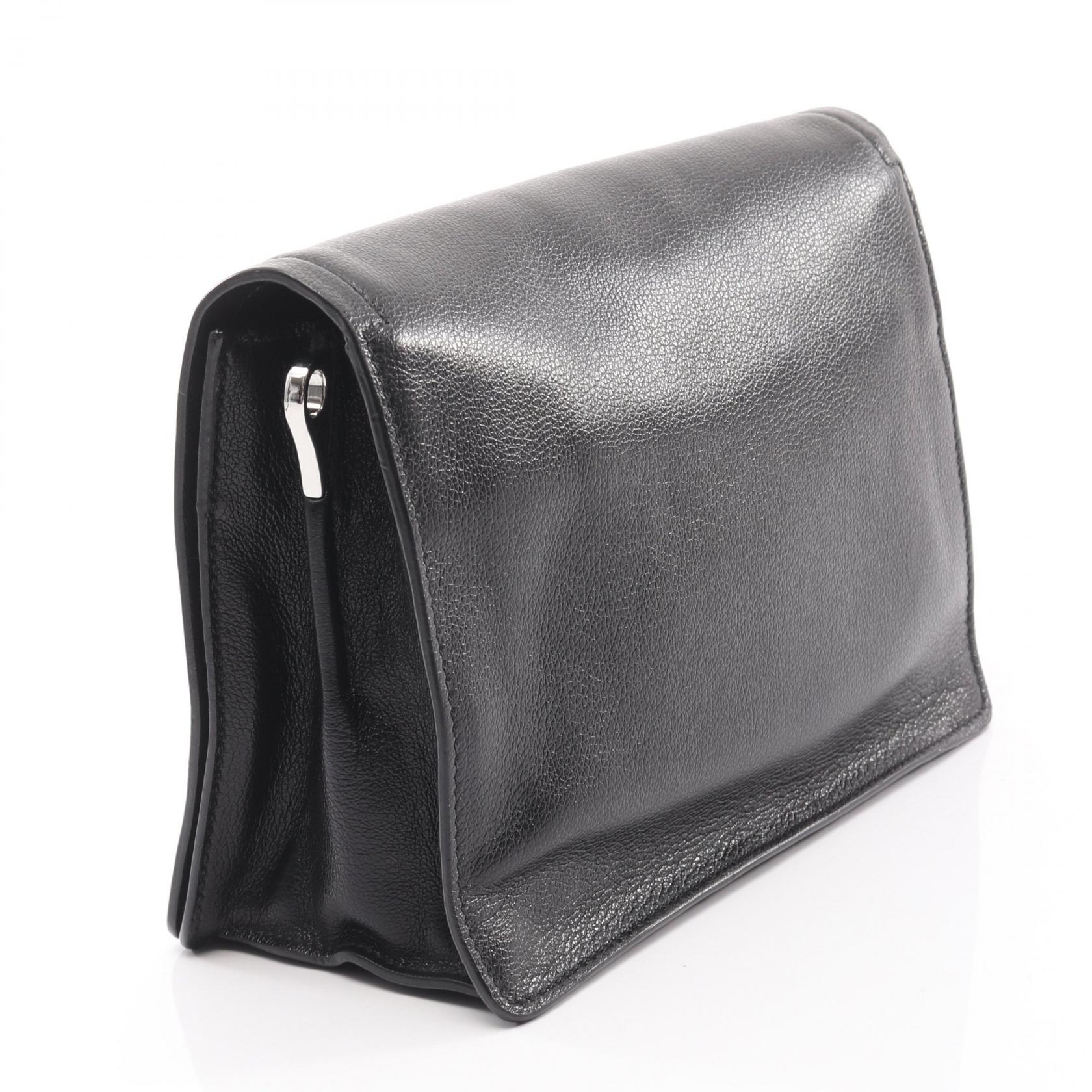 プラダ GLACE'CALF レザーショルダーバッグ