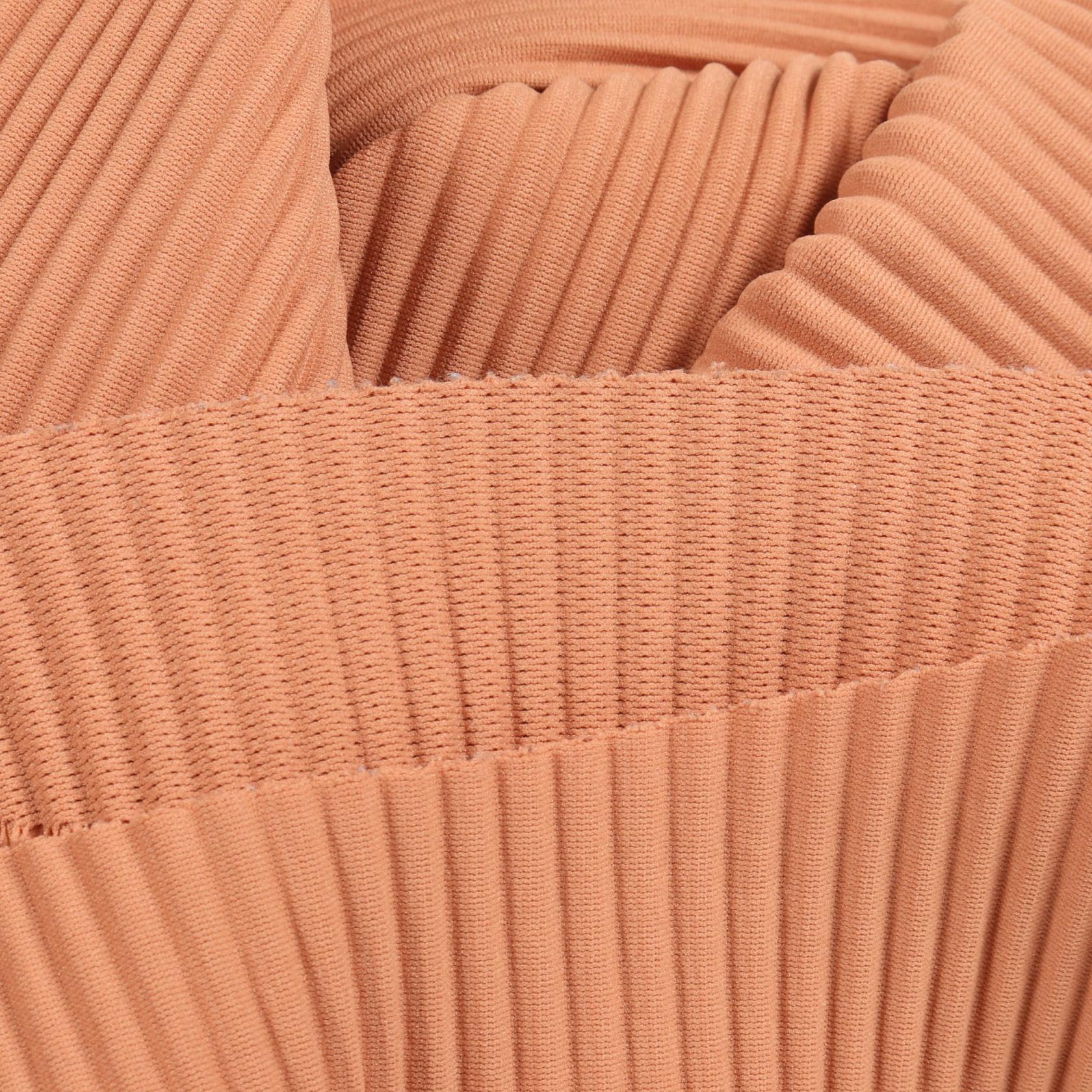ミーイッセイミヤケ CURVE PLEATS ポリエステルトップス