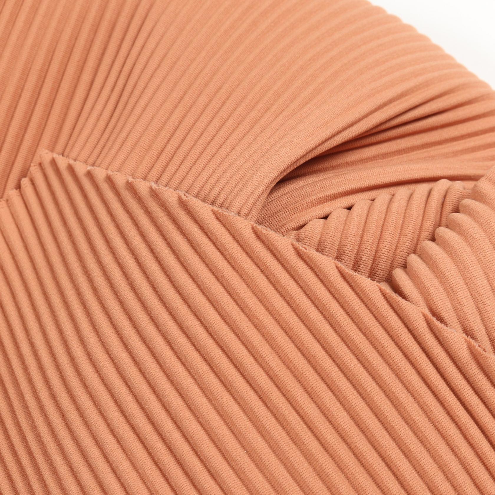 ミーイッセイミヤケ CURVE PLEATS ポリエステルトップス