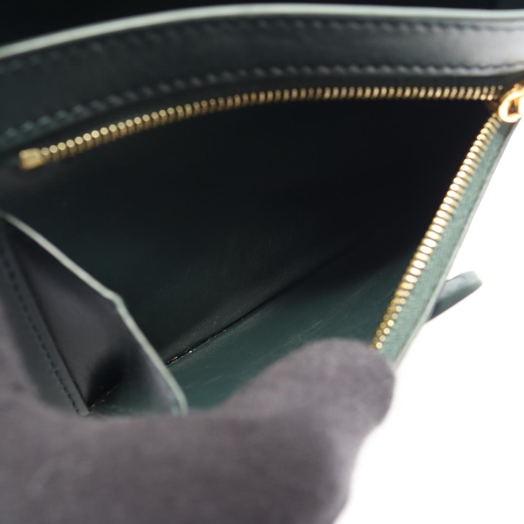 セリーヌ ミディアムストラップウォレット レザー二つ折り財布