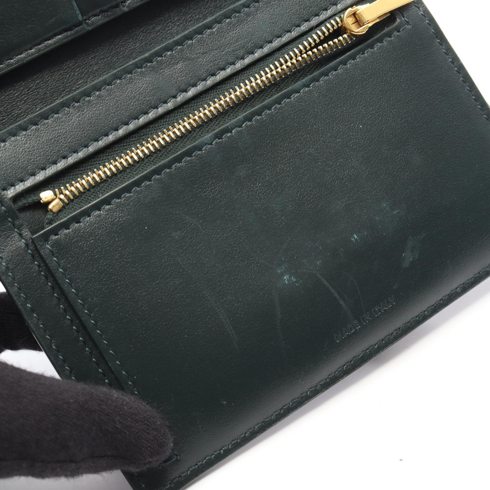セリーヌ ミディアムストラップウォレット レザー二つ折り財布