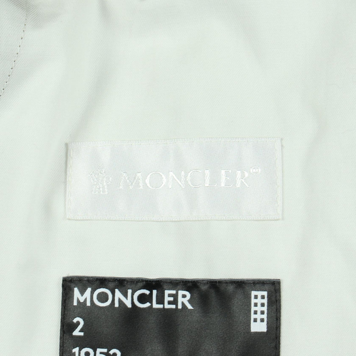 モンクレール GENIUS 2 MONCLER 1952 コットンショートパンツ