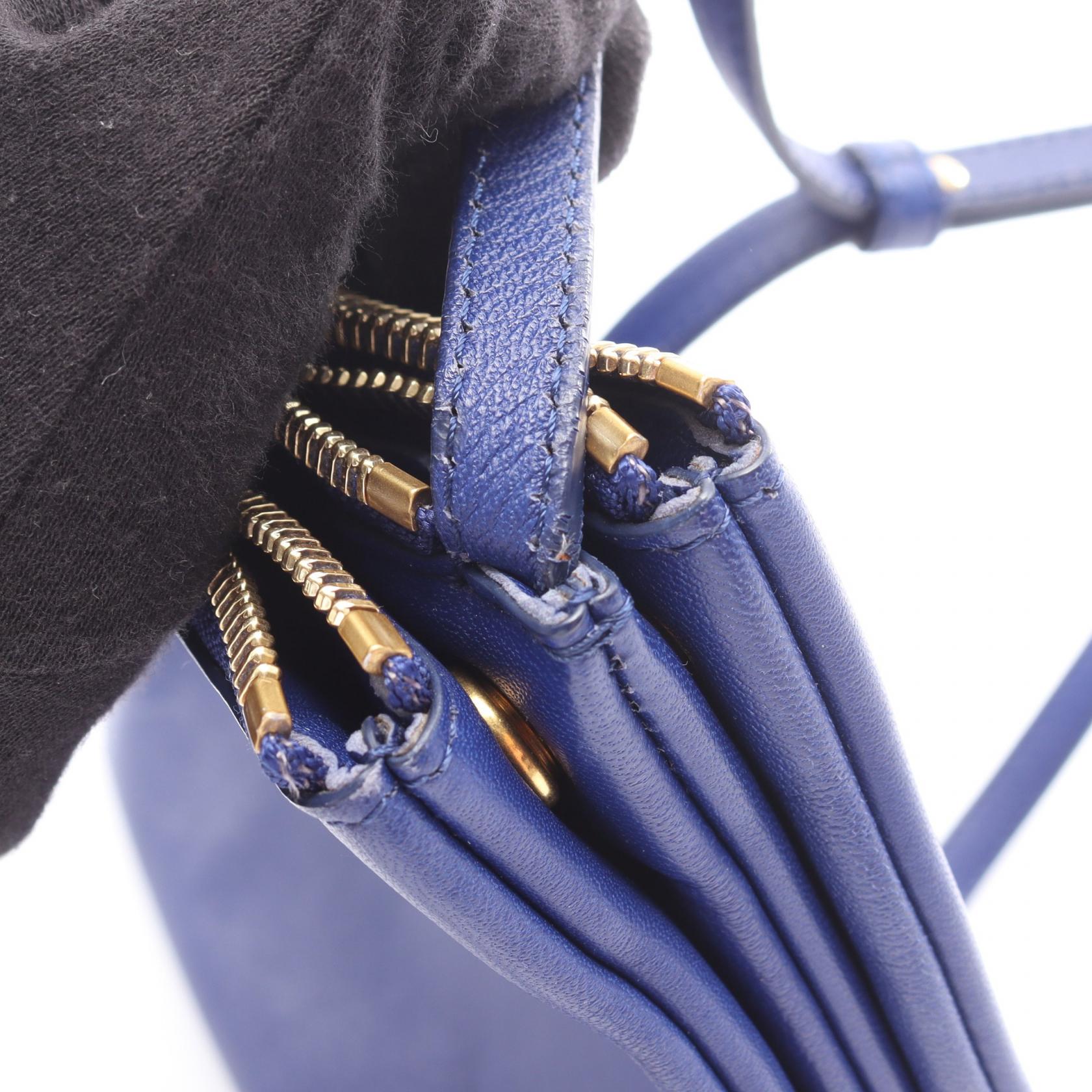 セリーヌ TRIO LARGE レザーショルダーバッグ