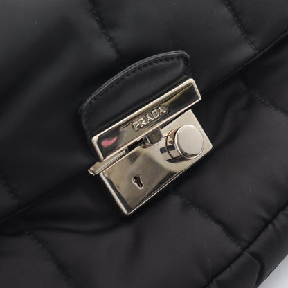 プラダ TESSUTO BOMBER ナイロン レザー ショルダーバッグ
