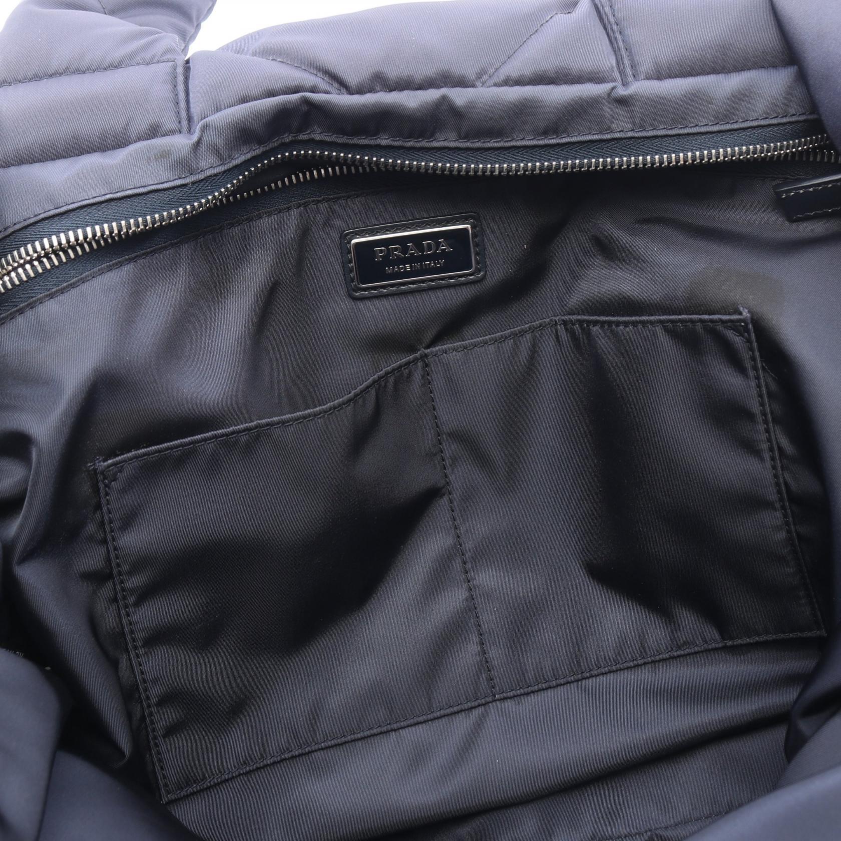 プラダ Re-Nylon トートバッグ