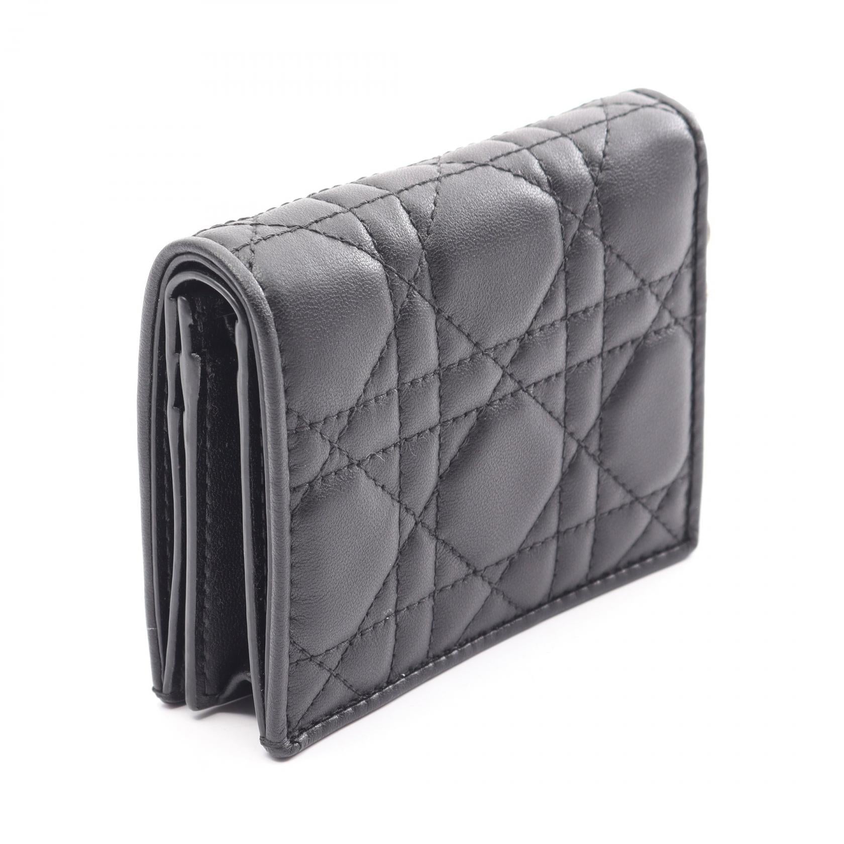 ディオール Lady Dior Gardenia レザー二つ折り財布