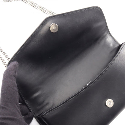プラダ トライアングル レザーショルダーバッグ