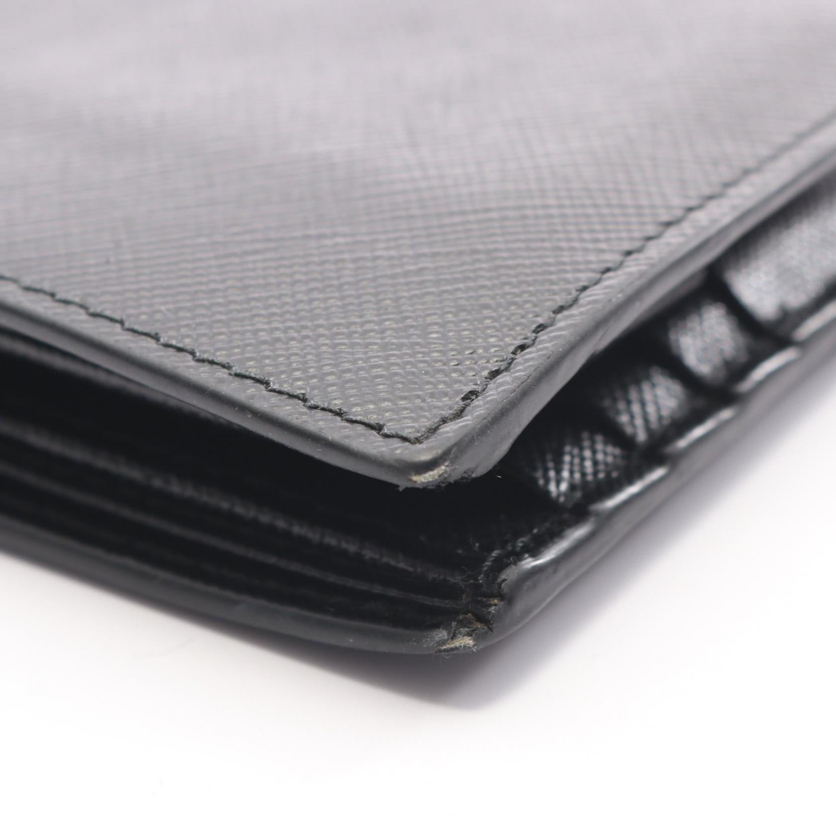 プラダ SAFFIANO BICOLO 二つ折り財布