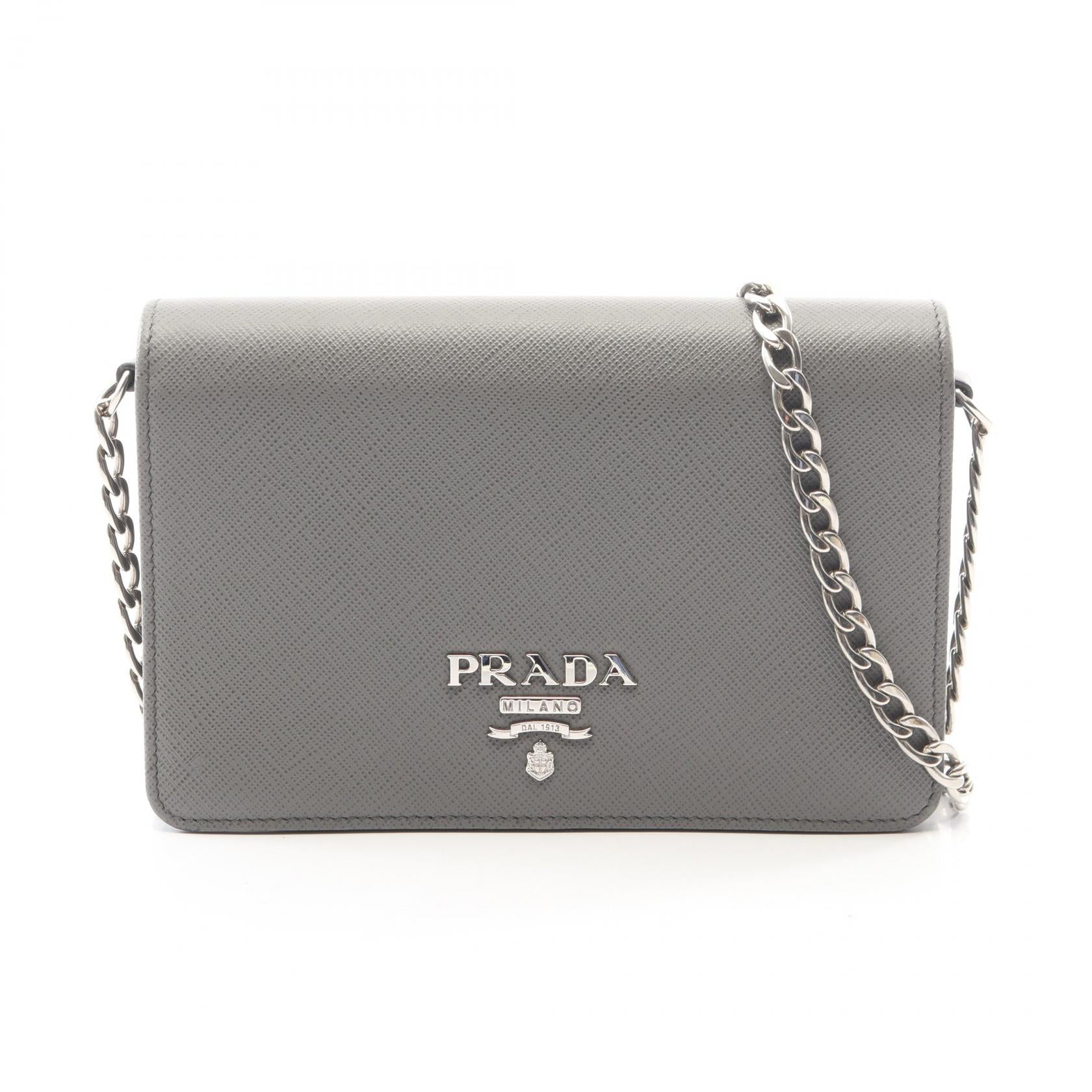 プラダ SAFFIANO LUX レザーショルダーバッグ