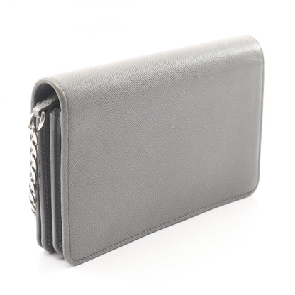 プラダ SAFFIANO LUX レザーショルダーバッグ