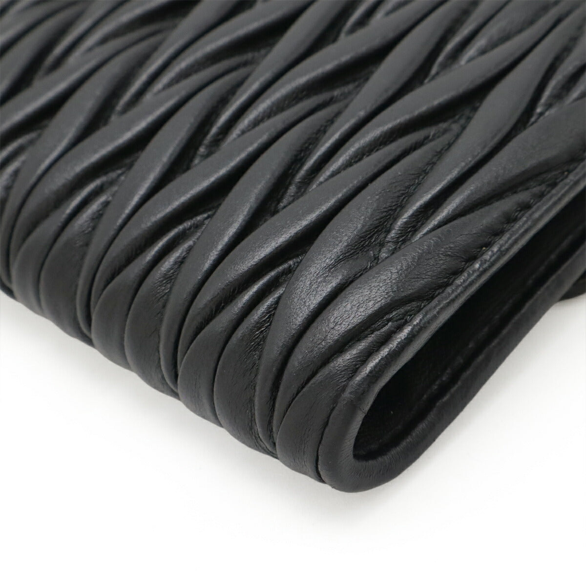 ミュウミュウ マテラッセ レザー2wayチェーンウォレット