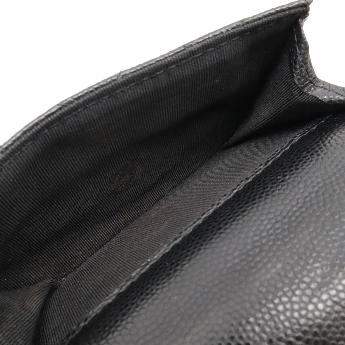 シャネル クラシックフラップ キャビアスキン 財布