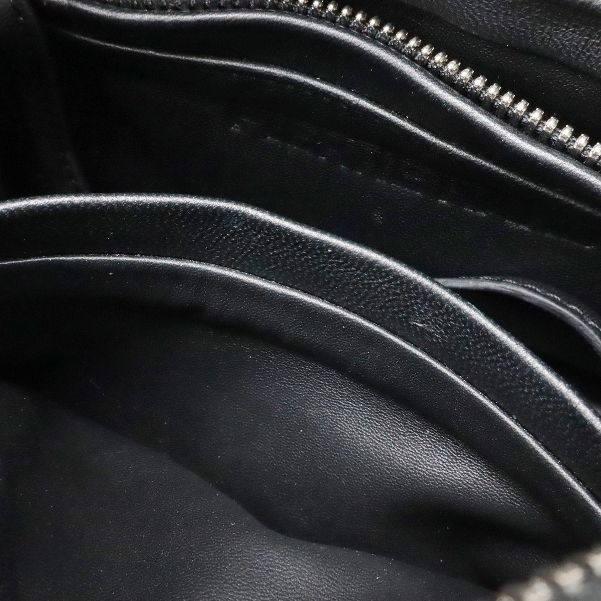 ピエールアルディ アルファパッド レザー2wayショルダーバッグ