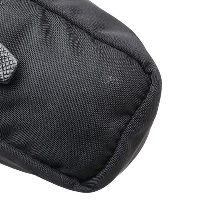 プラダ ヴェラ Re-Nylon トライアングルロゴ ナイロンポーチ