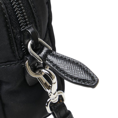 プラダ ヴェラ Re-Nylon トライアングルロゴ ナイロンポーチ