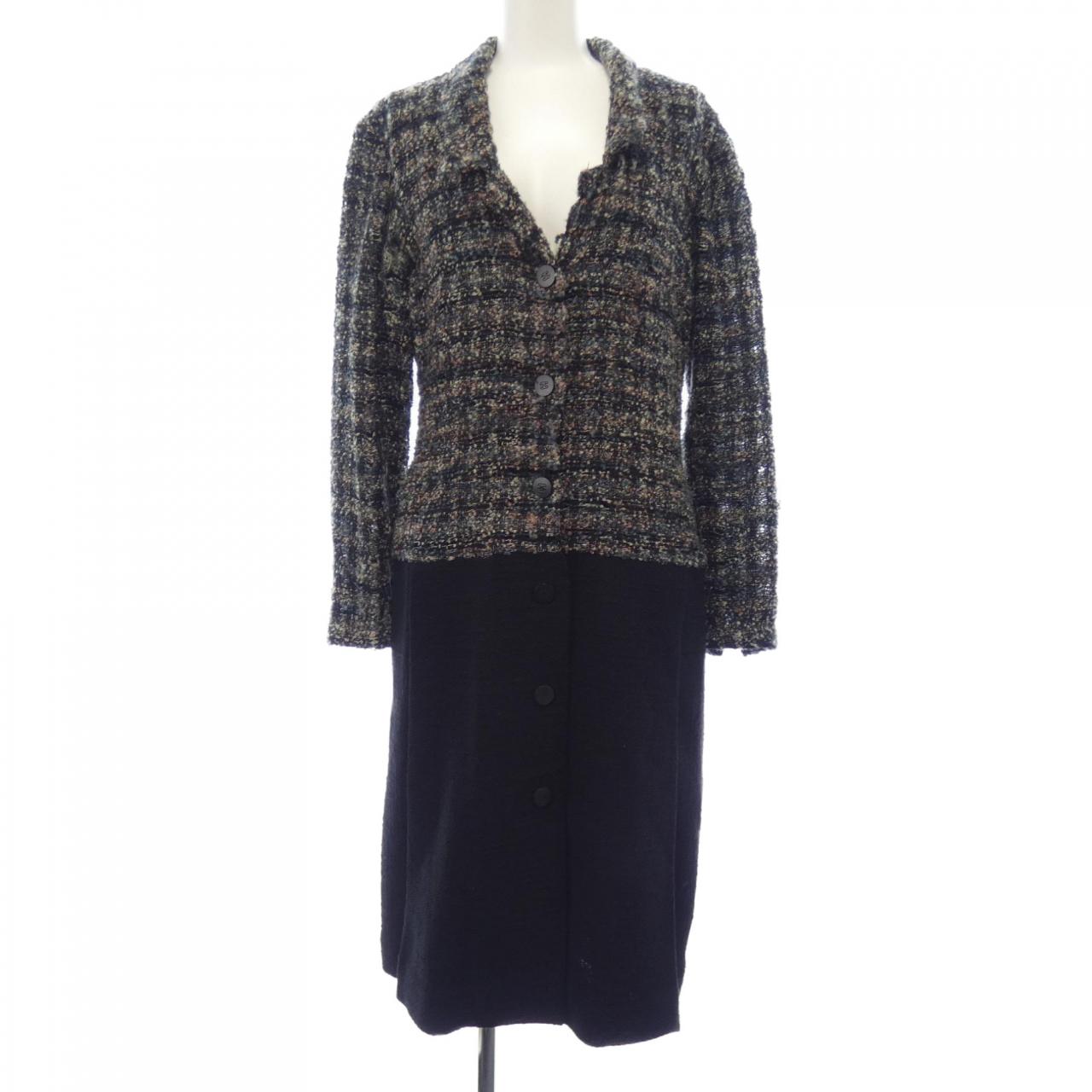 シャネル P11620V02438 98A コート