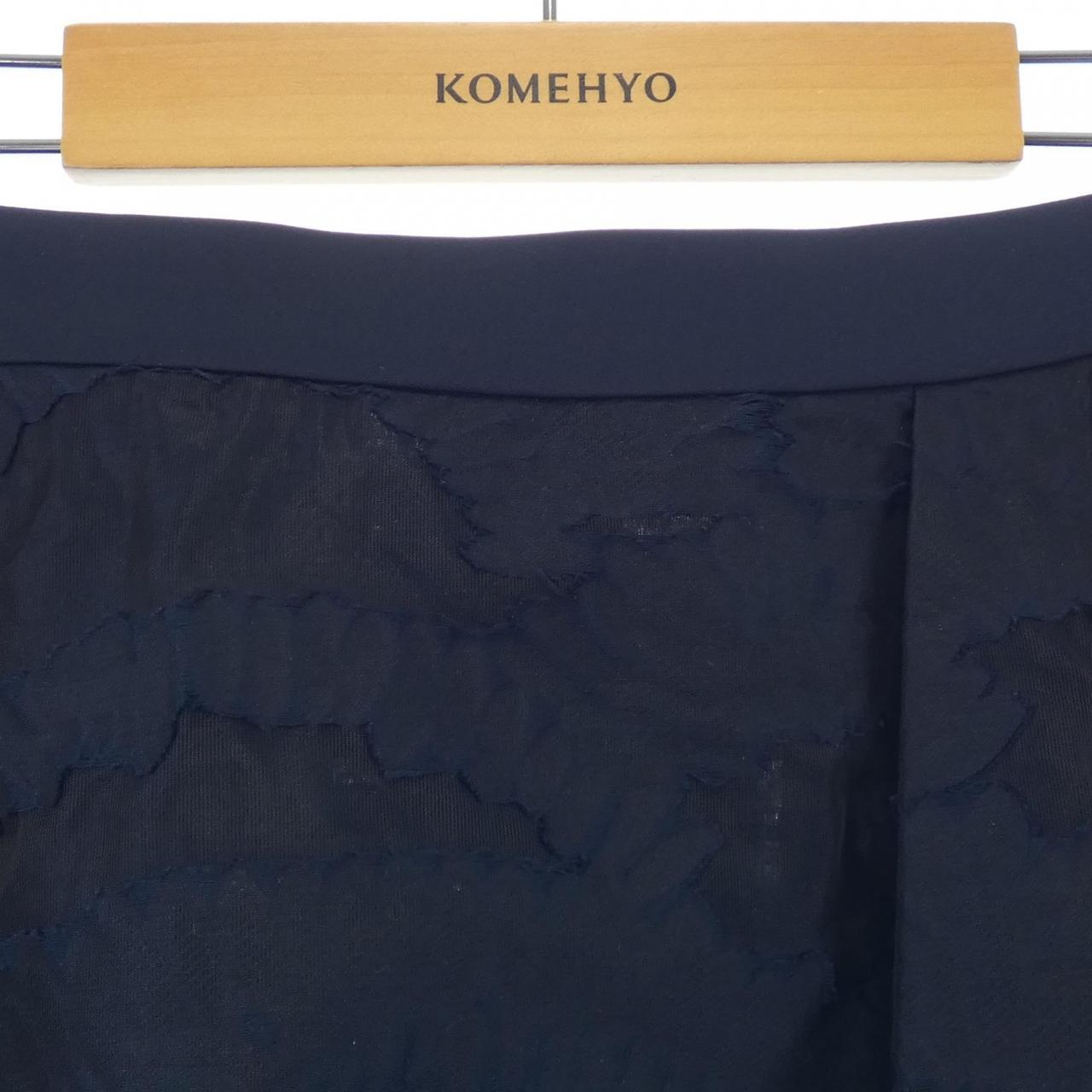 エンポリオ アルマーニ V2N50TV9908 スカート