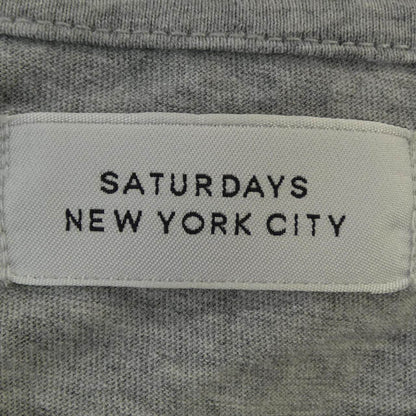 サタデーズ コットンTシャツ