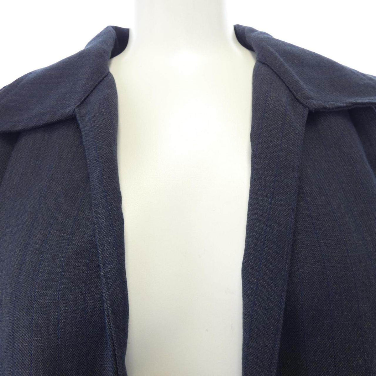 knuthmarf トップス