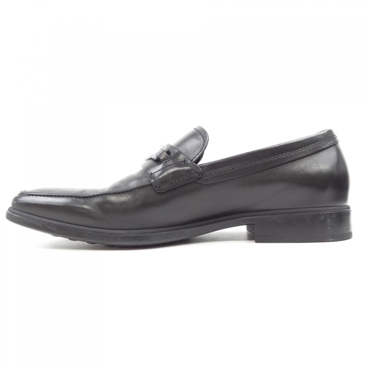 トッズ レザーローファー