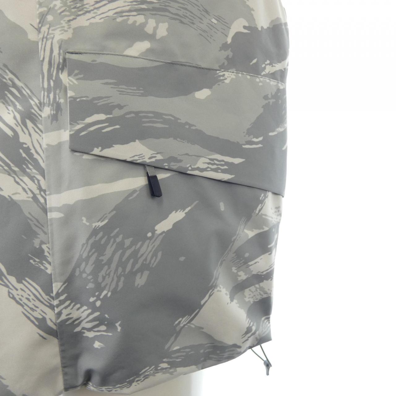 モンクレール ジーニアス HYKE VANIL PRINT ダウンベスト