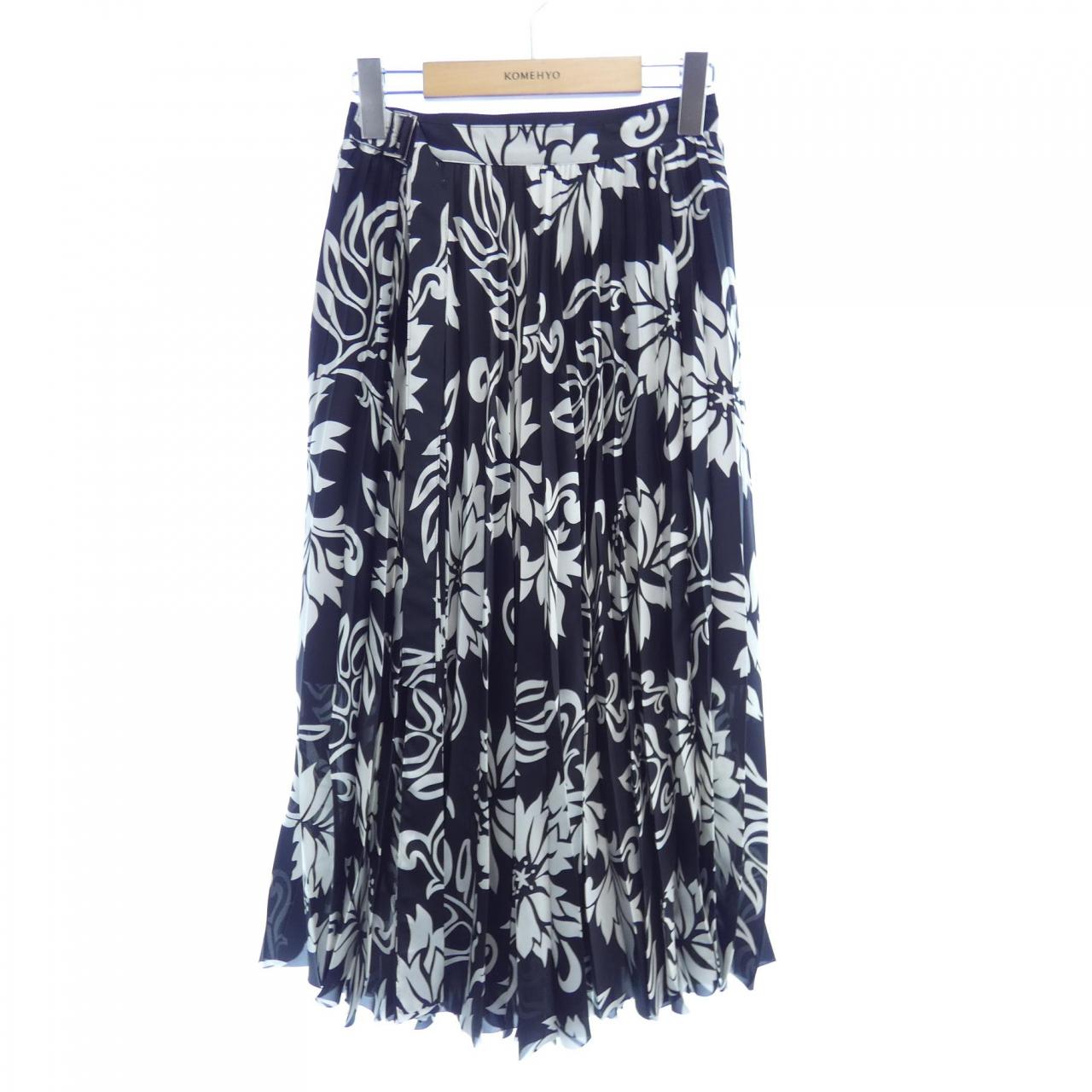 Sacai スカート
