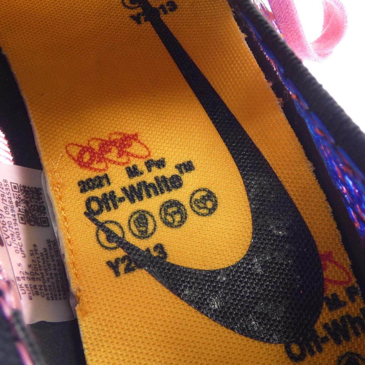 ナイキオフホワイト スニーカー