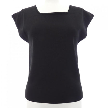トゥービーシック トップス